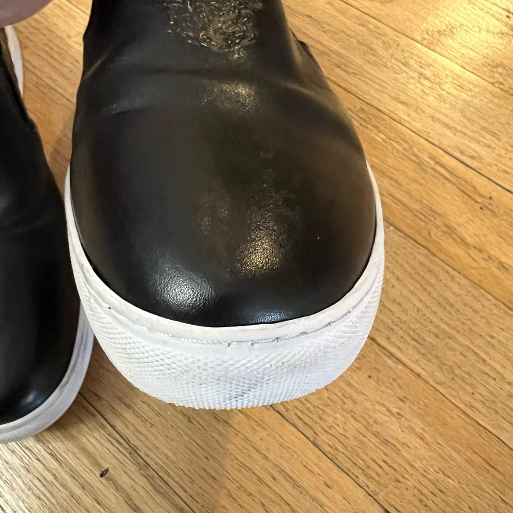 Robert Graham Embossed Skull Leather Shoes - Picture 10 of 16